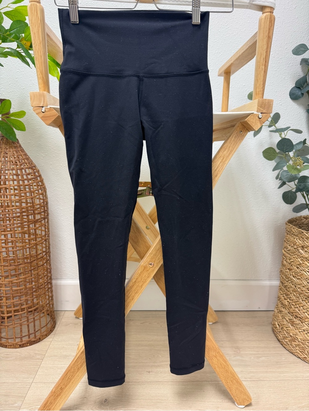 TnAction Aritzia Black High Rise Leggings Size Small